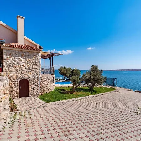 Tiffany Zadar